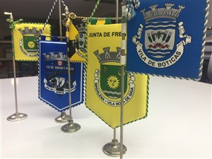 Galhardetes e guiões Personalizados